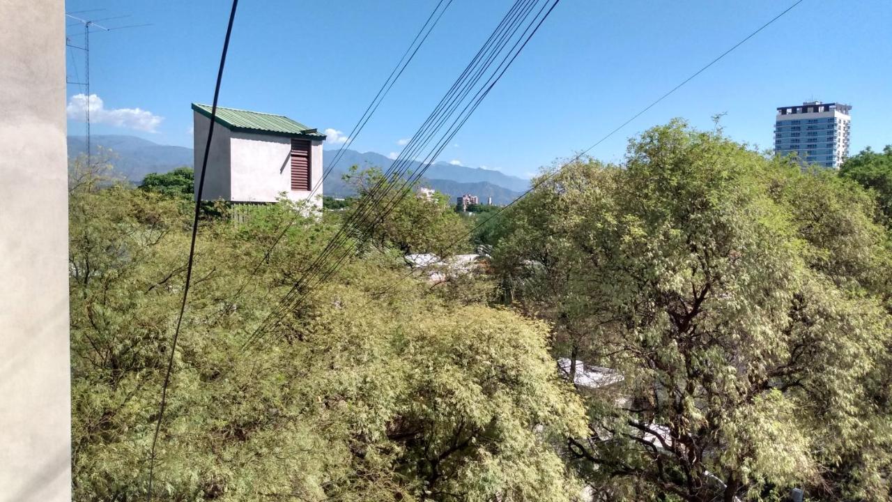 Acogedor Departamento Frente Al Parque Civico Lägenhet Mendoza Exteriör bild